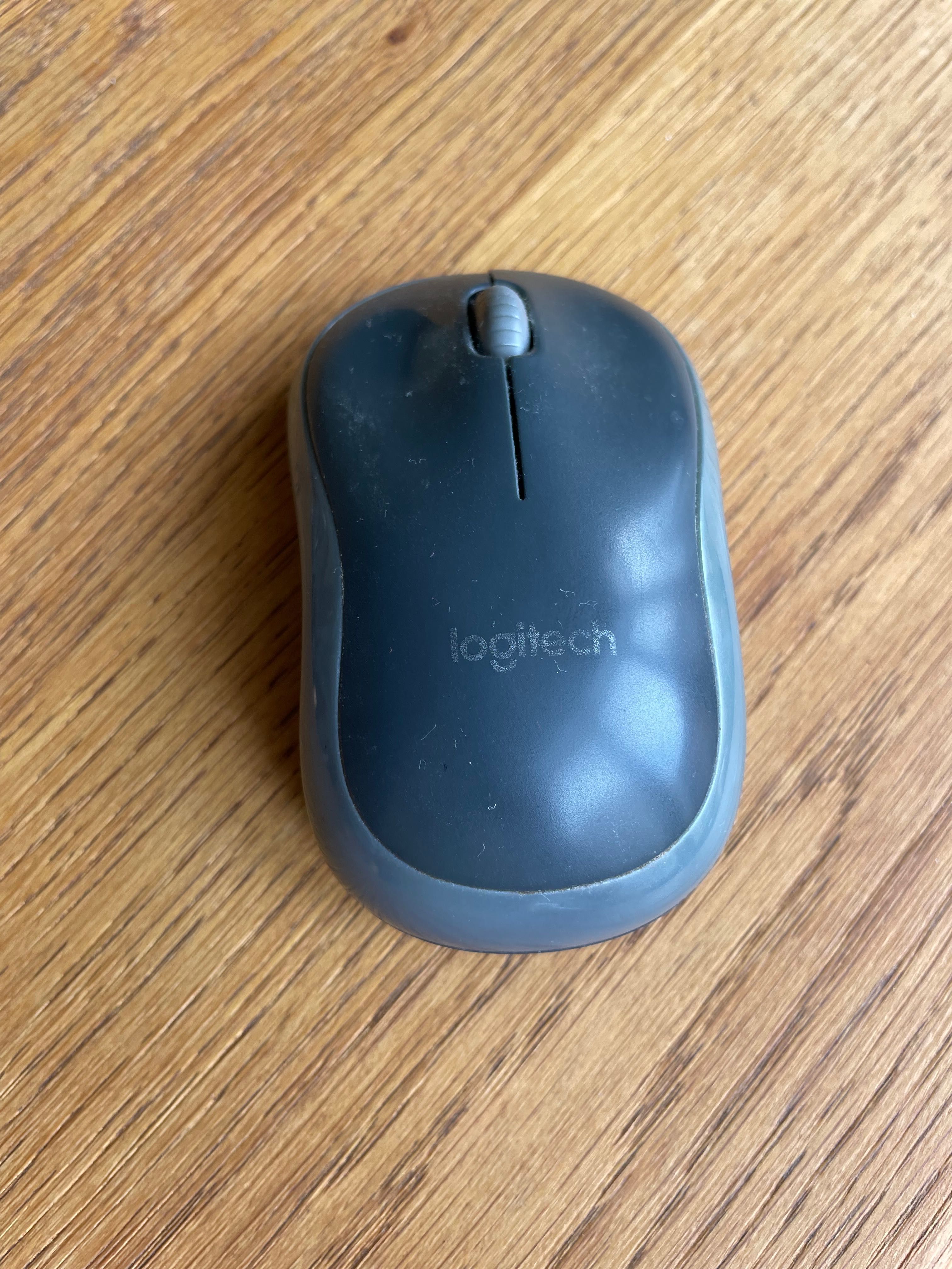 Безжична Мишка Logitech M185