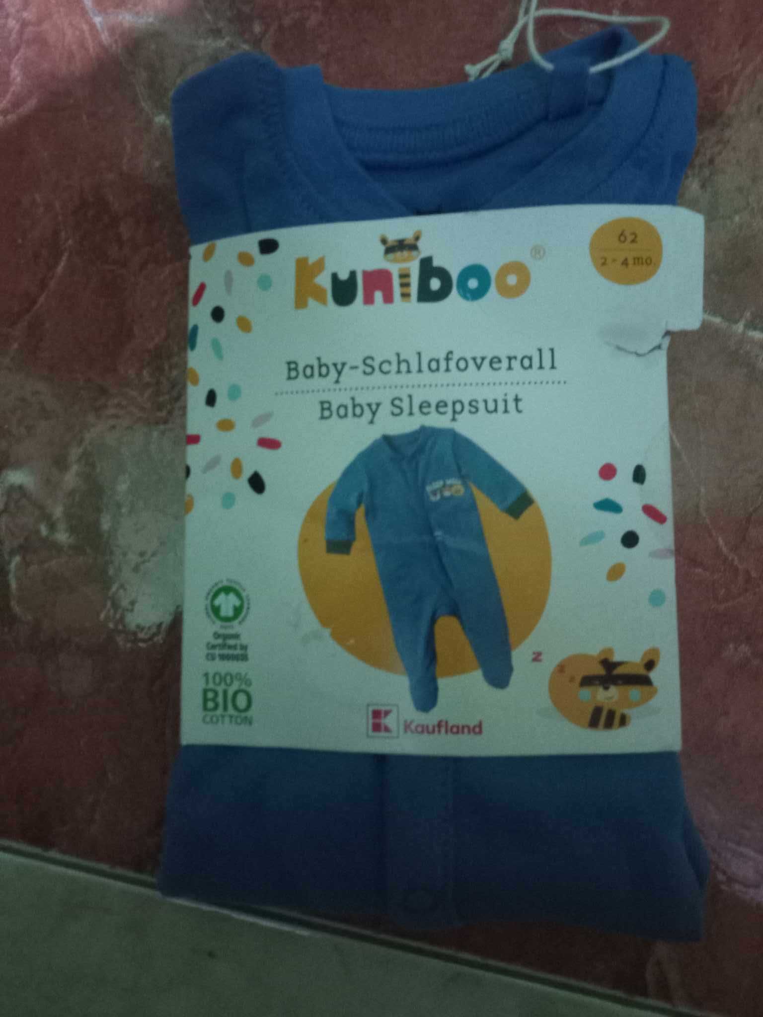 продавам бебешки бодита