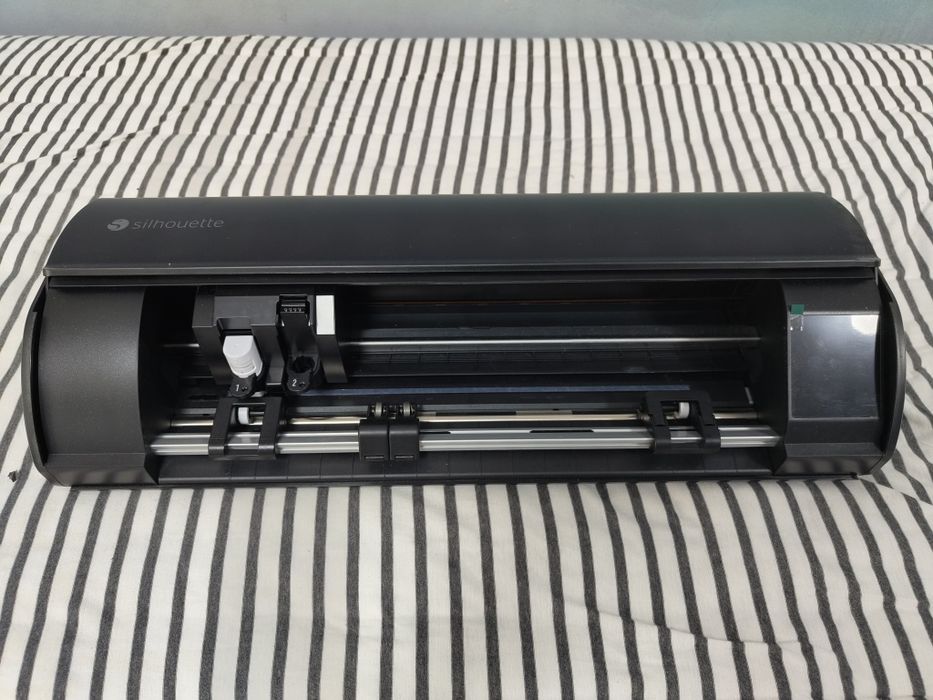 Плотер Silhouette Cameo 5