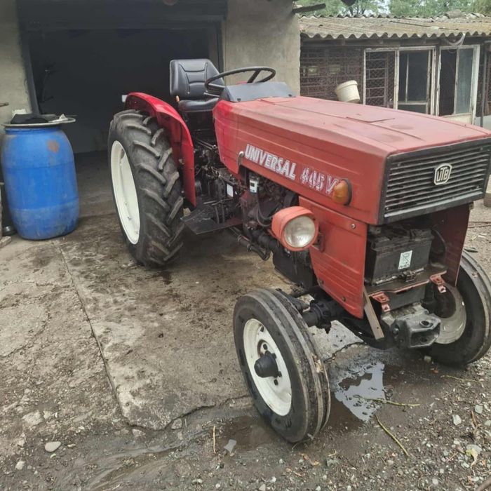 Tractor UTB Universal 445V