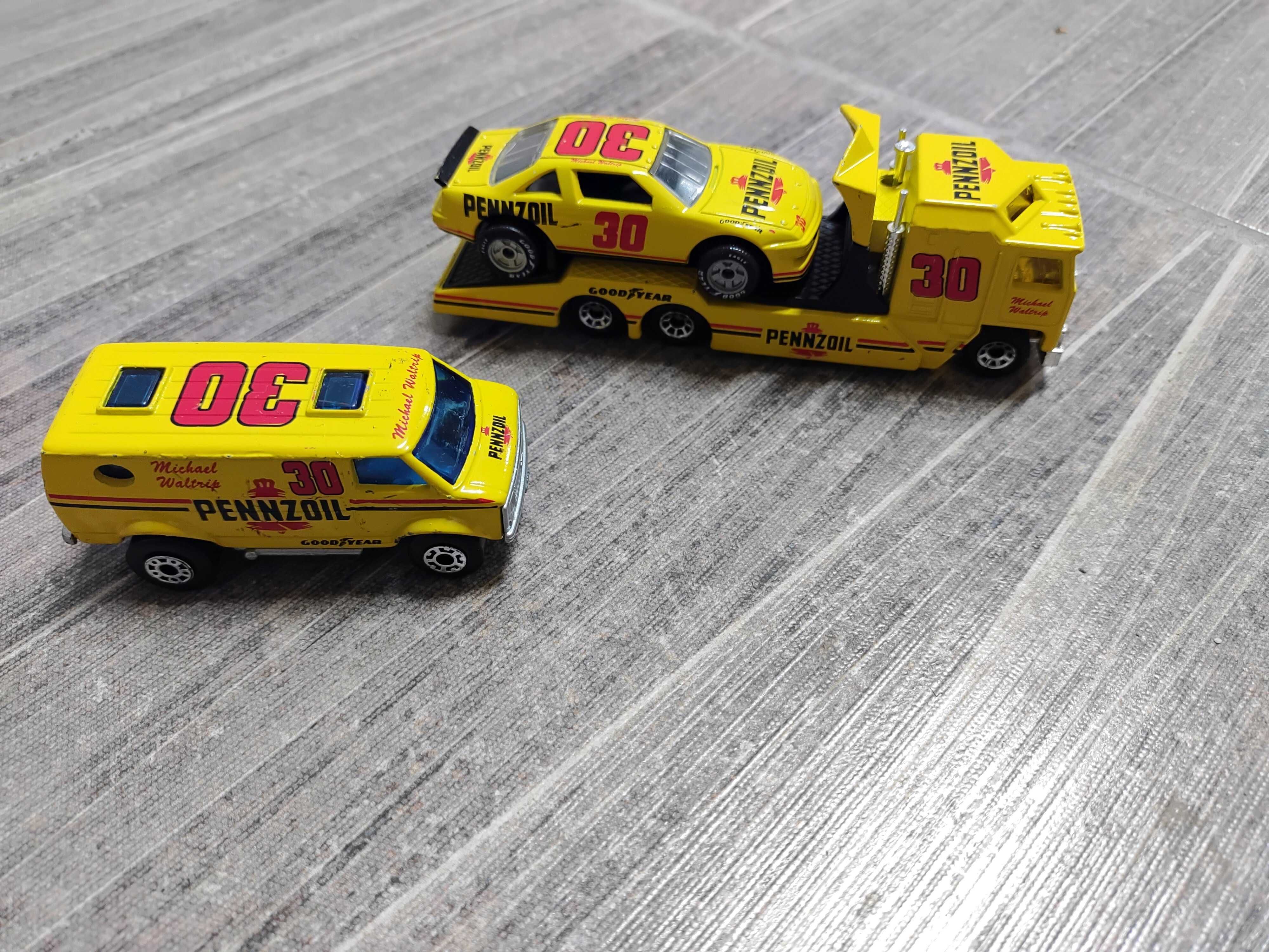 Matchbox TEAM Transporter Set