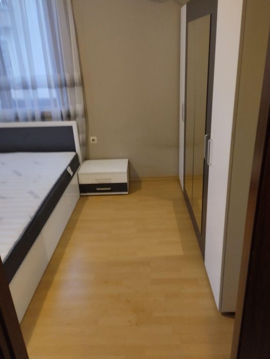 Просторен ТРИСТАЕН апартамент в кв. Мараша/ С ГАРАЖ!!!