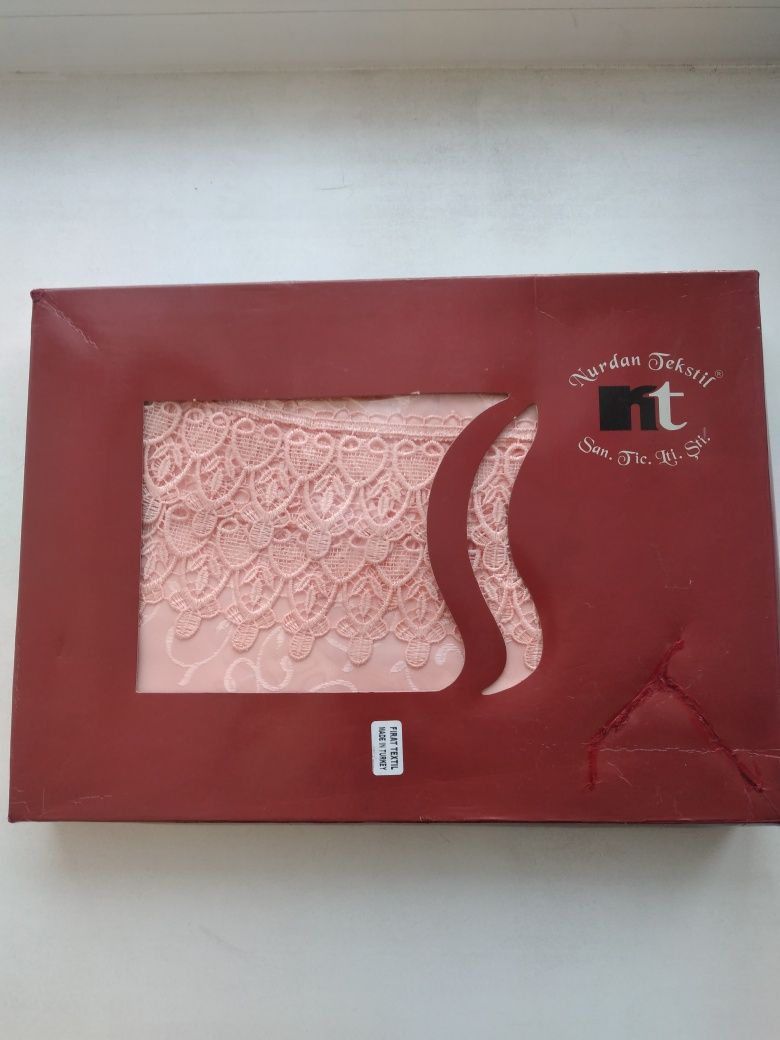 Скатерть (пр-во Турция). размер 160×220 см.
