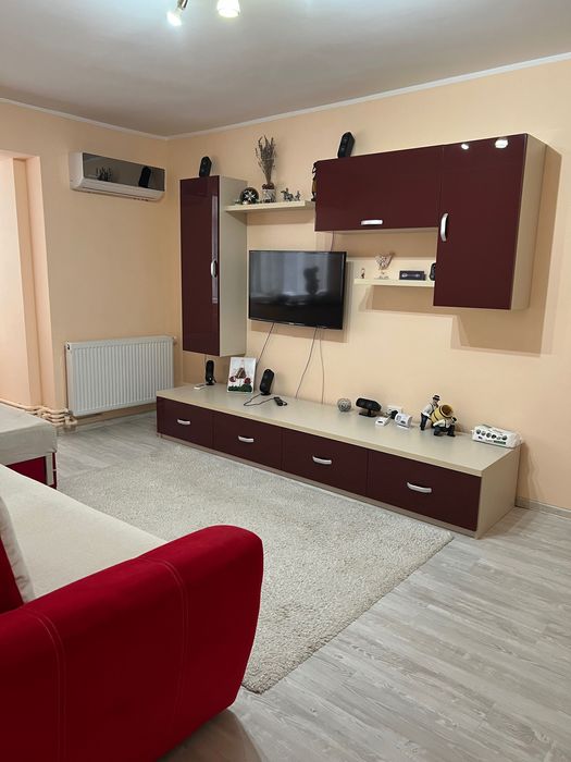 Închiriez apartament două camere