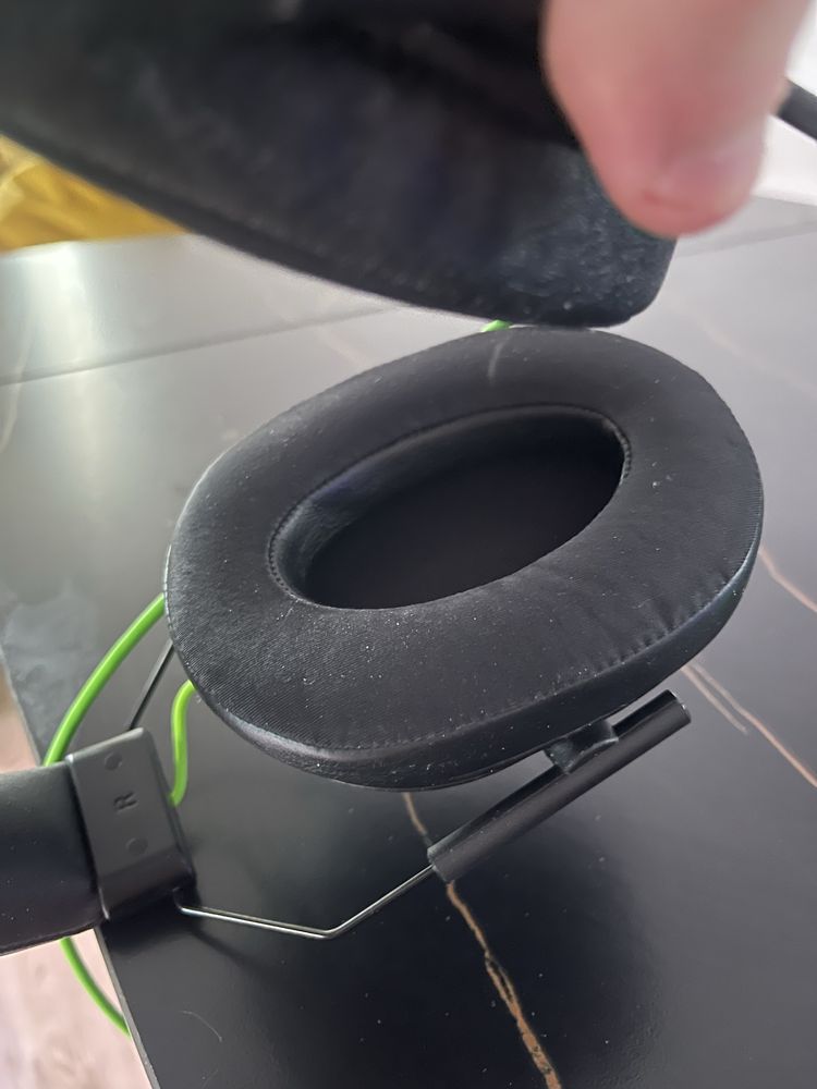 Casti Razer Balckshark v2 X