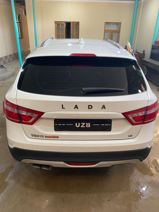 Лада Веста св кросс