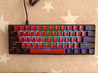 Tastatura mecanica iluminată RGB