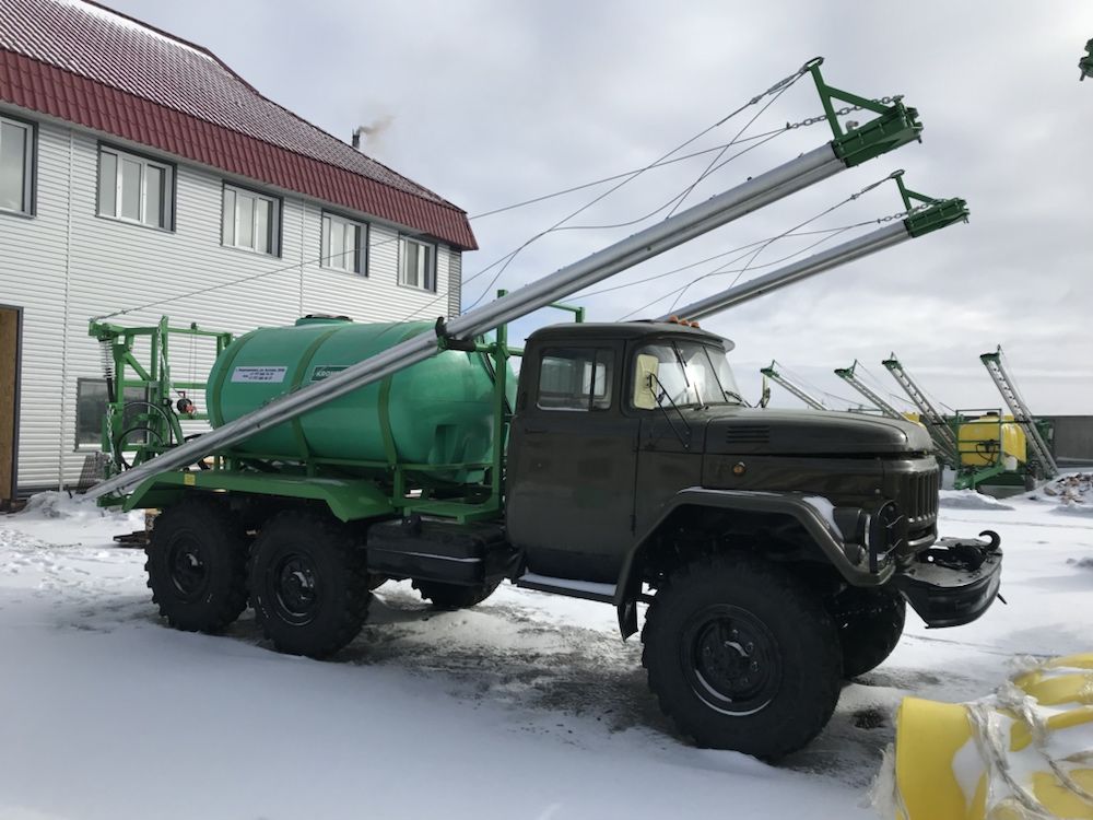 опрыскиватель Кронос на базе Зил 131