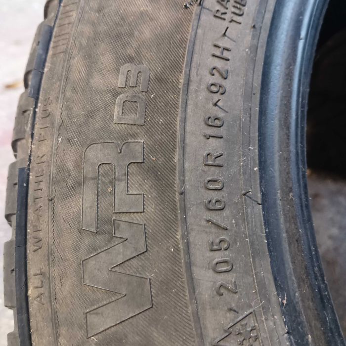 205/60/16 Нокиан зимни гуми два броя