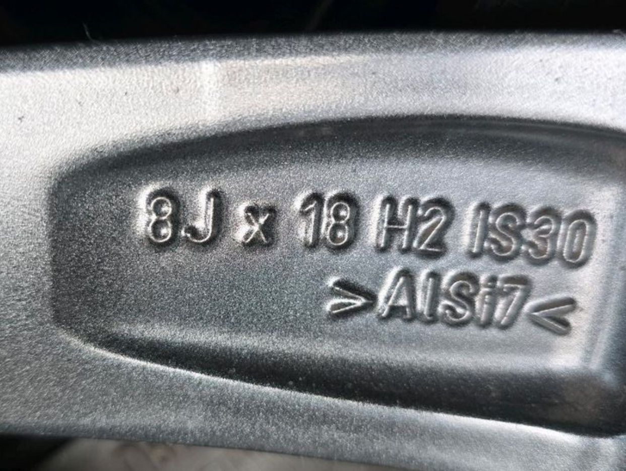 Оригинални джанти с нови зимни гуми 18 цола за Bmw G30 G31 дот 2023г