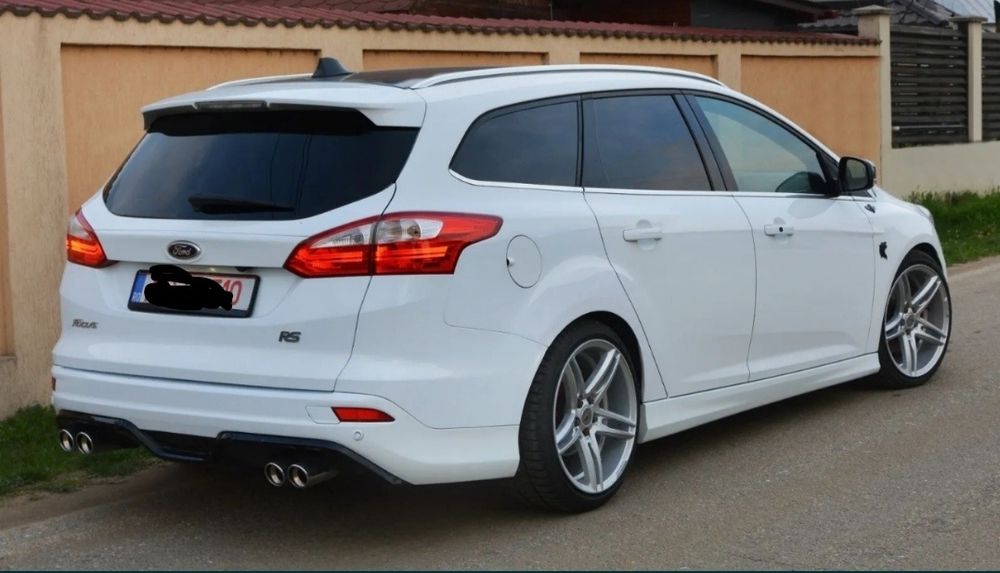 Vând Ford Focus RS