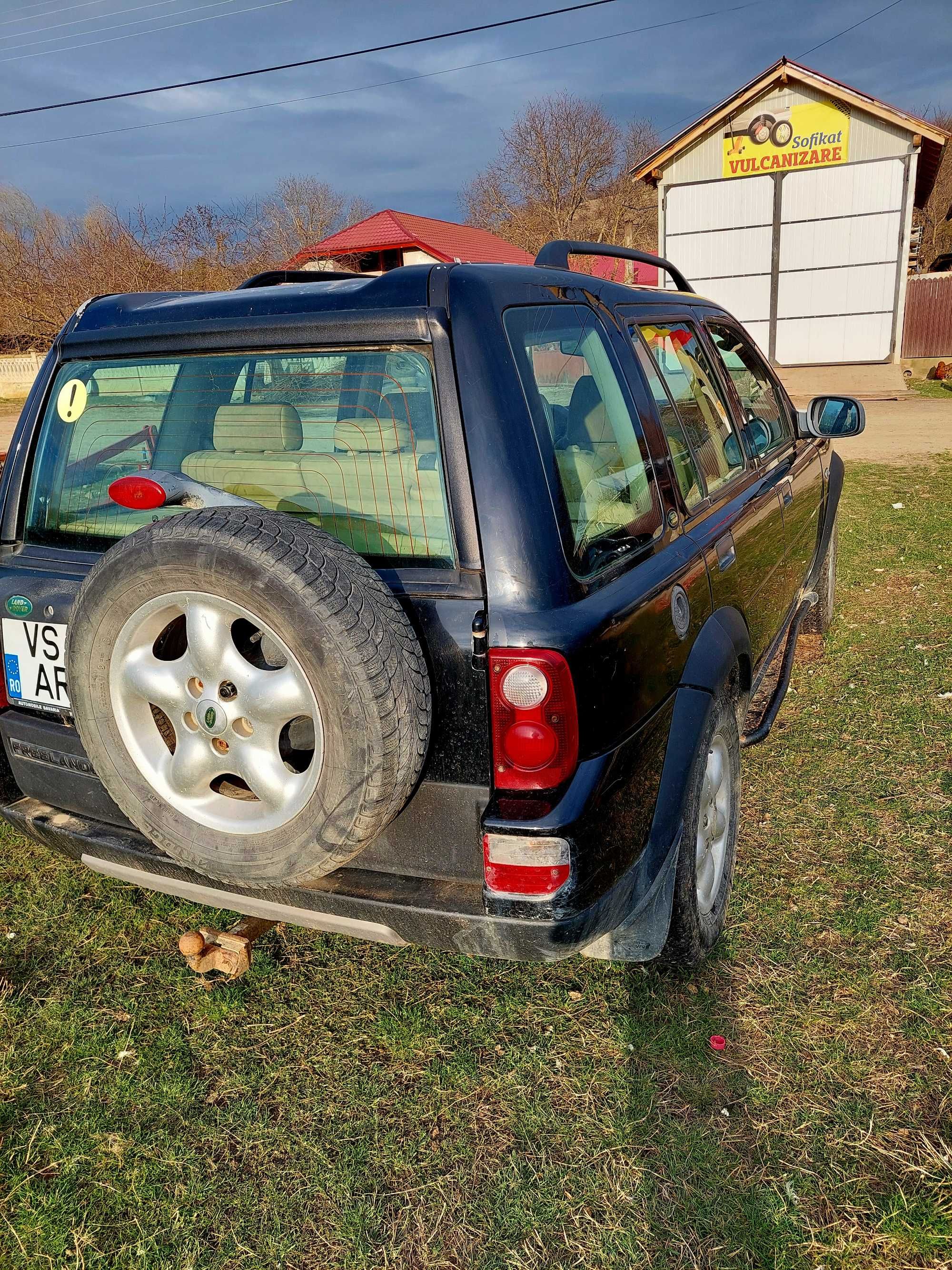 Vând Land Rover freelender