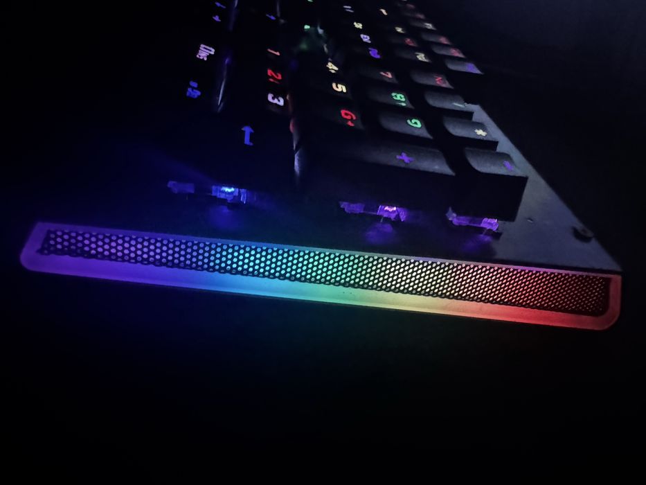 vand tastatura gaming