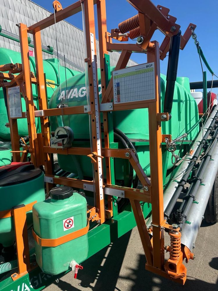 Прицепной опрыскиватель (AVAGRO) авагро