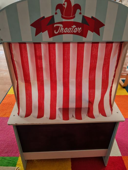 Magazin/teatru de joaca pt copii cu accesorii