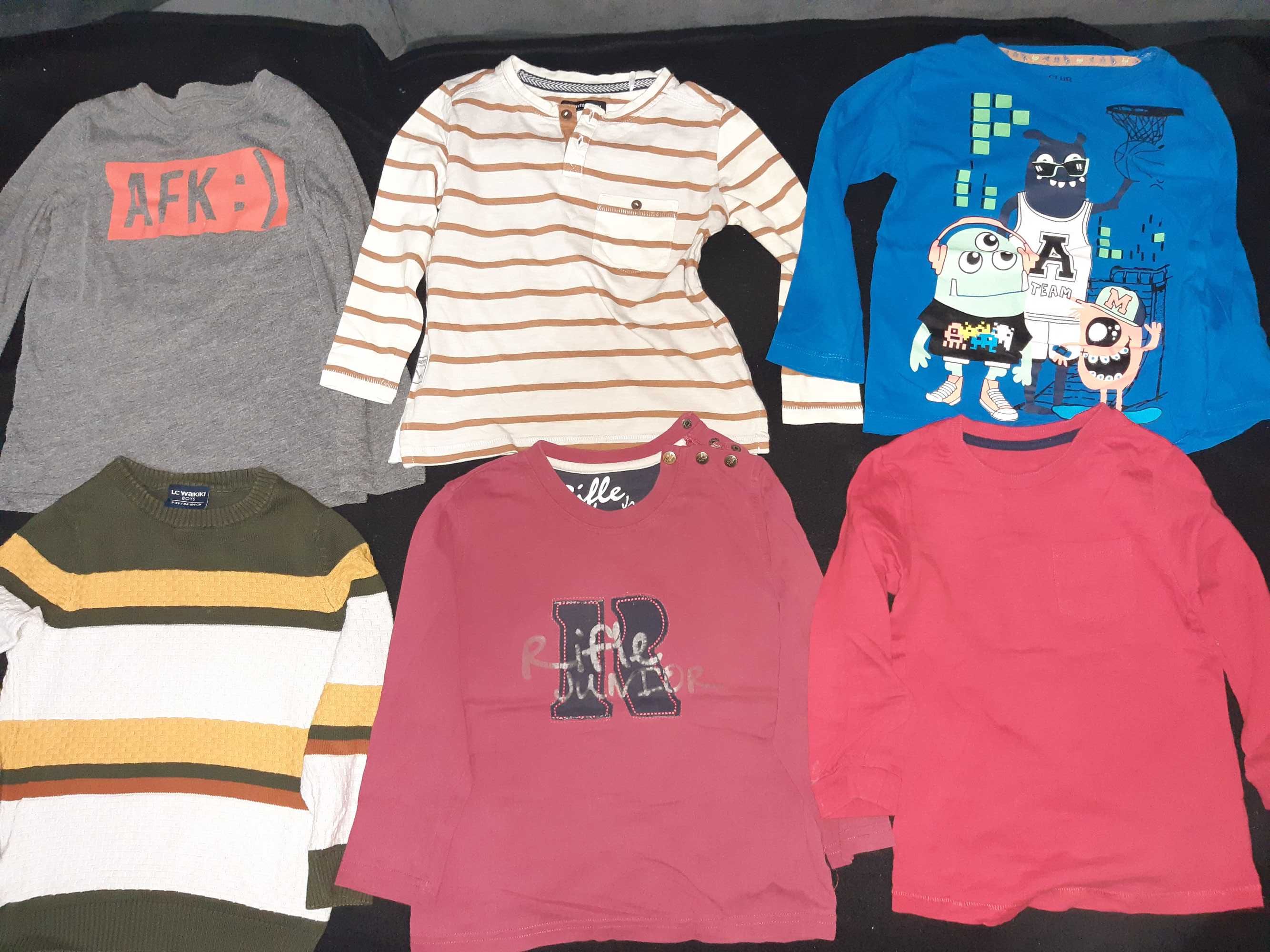 Bluzoane, pulovere, pantaloni băiat cu vârsta de 3-4 ani