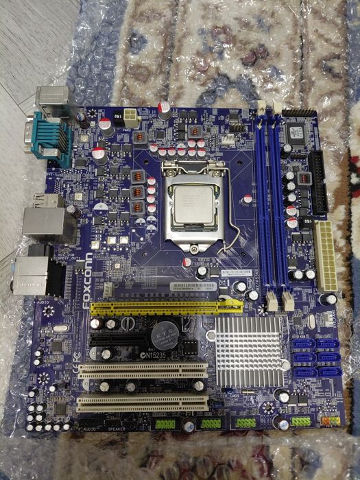 Материнская плата foxcon 8 тысяч/процесор i5 760