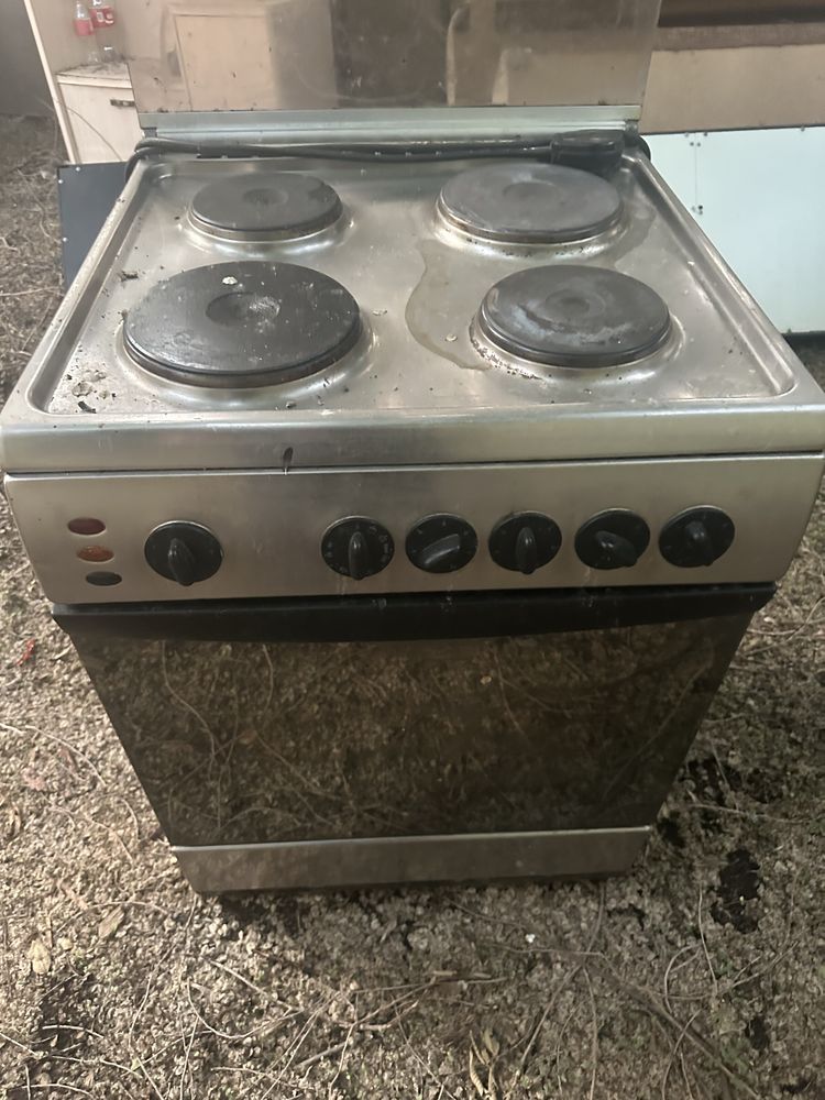 Продам плита все  работает