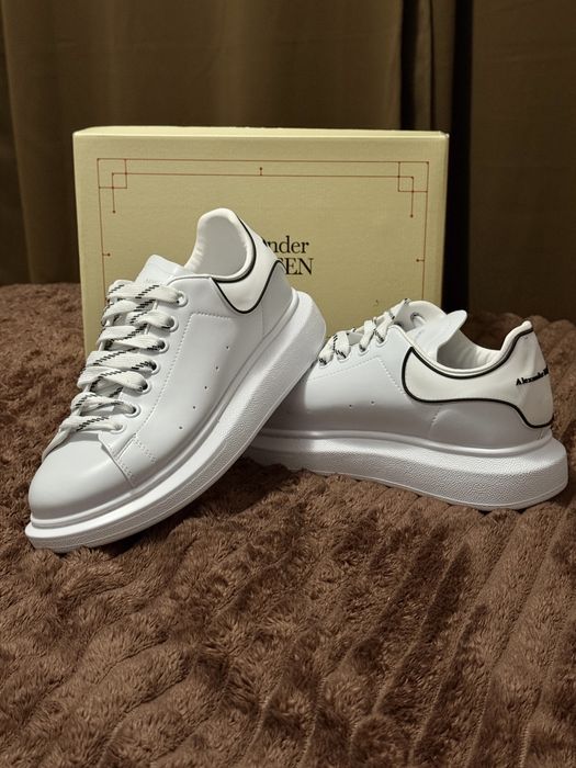 Alexander McQueen calitate premium