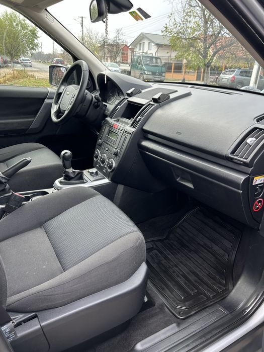 Land Rover Freelander 4x4 / 2.2 / 150 cp / 2009-06