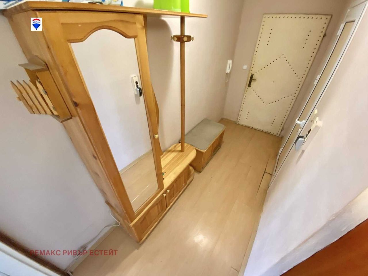 Продава се Двустаен апартамент в Русе, Дружба 3 - 60 кв.м за 1232 €/кв.м - Снимка #5