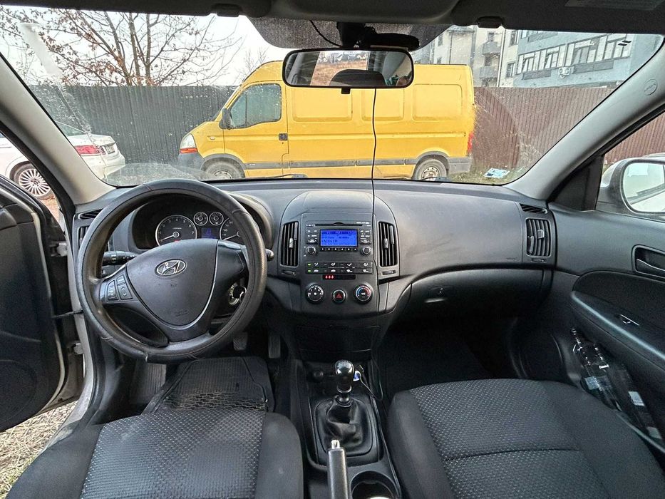 Hyundai i30 Edition 2010 – mașina perfectă pentru familie și navetă