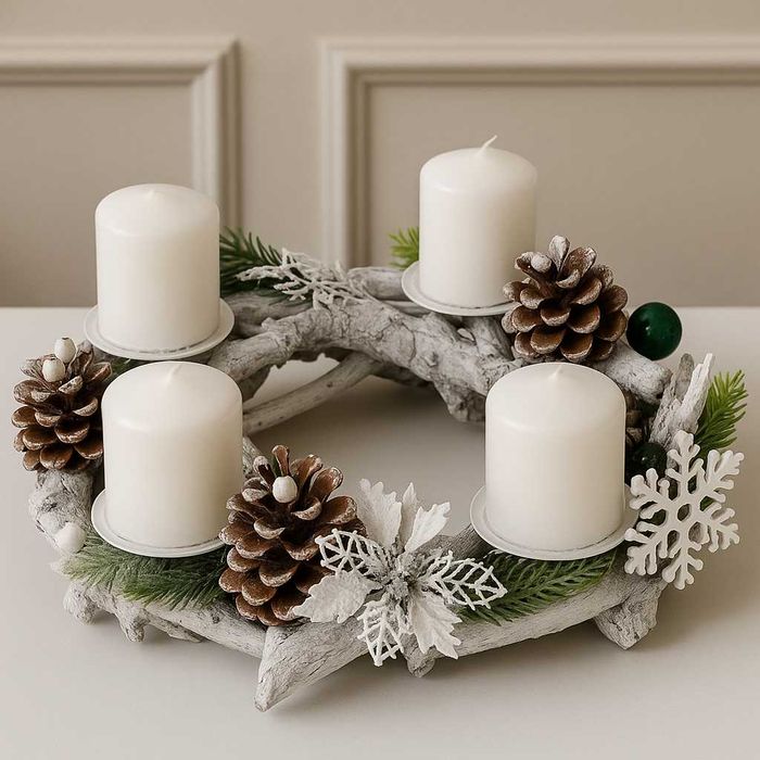 Коледна ръчно изработена декорация