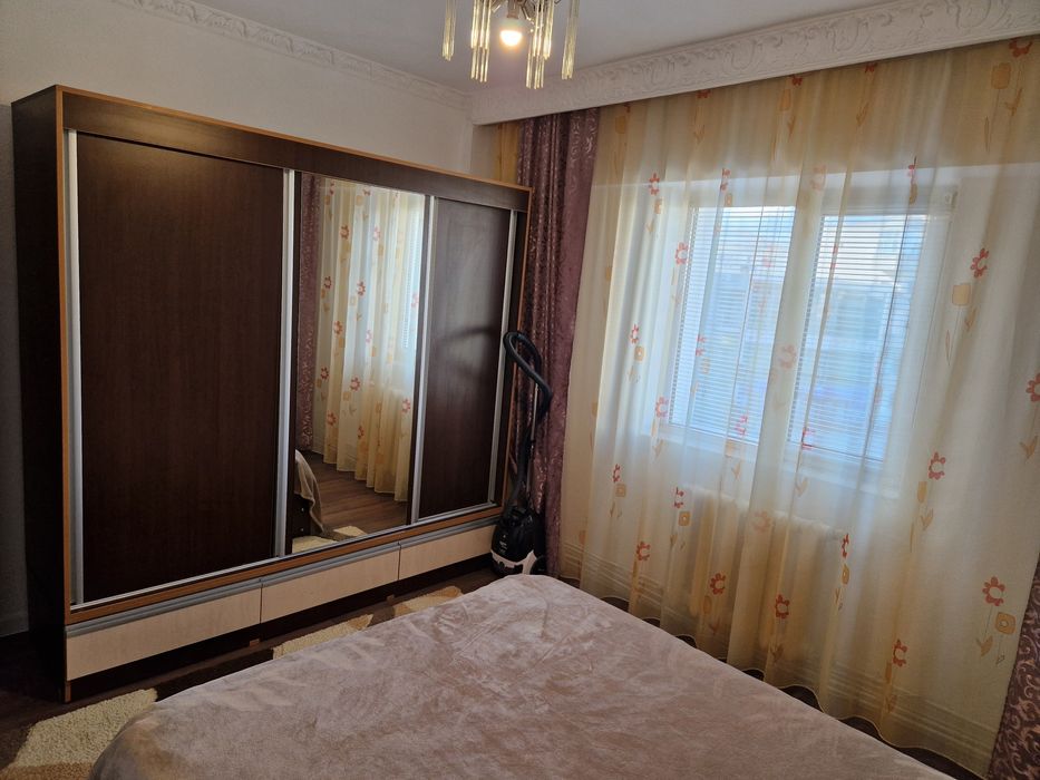 Ofer spre inchiriere ap 2 cam