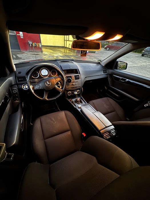 Mercedes C-class 2010 w204 220cdi