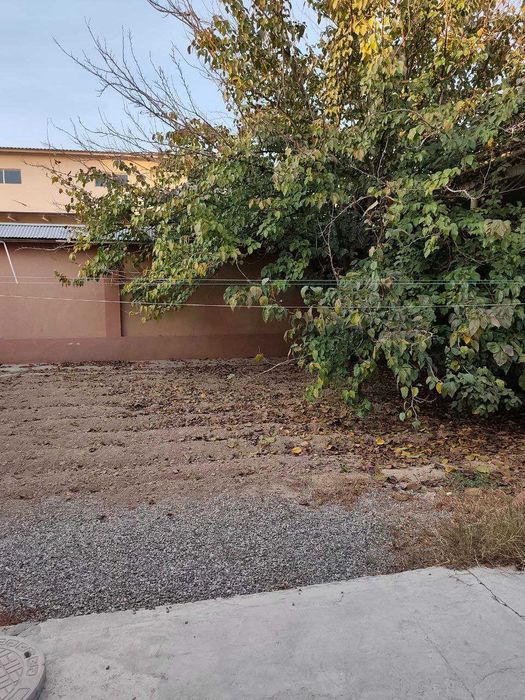 ул.Олтинводий (ул.Венгерская) Аэропорт 5,4-сот 5-ком 165 м² фасад 20 м