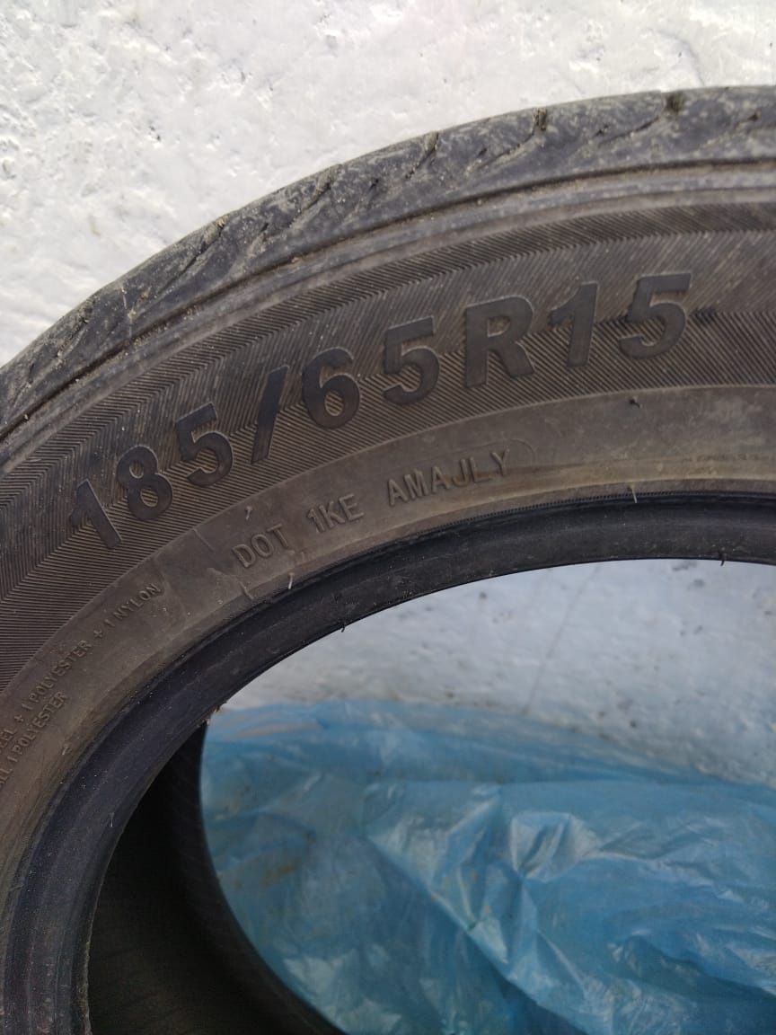 Продам шины б/у 185/65/15
