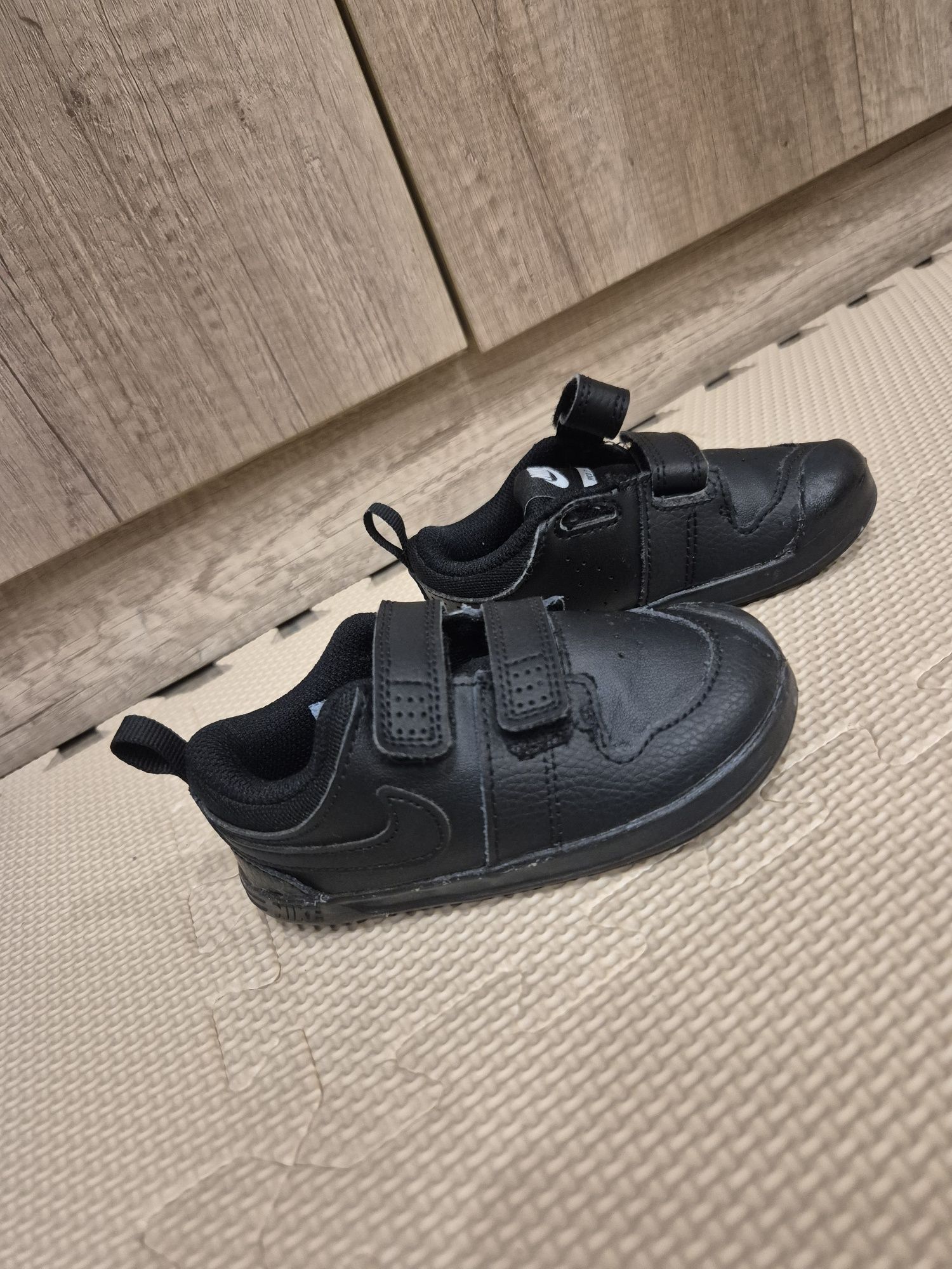 Спортни обувки и сандали Nike
