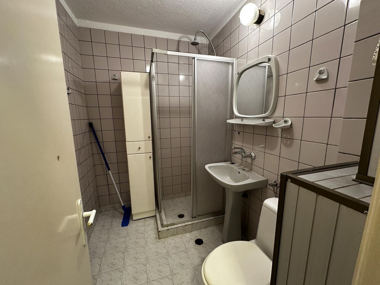 Дава се под наем Двустаен апартамент в София, Бъкстон - 57 кв.м за 475 € - Снимка #4