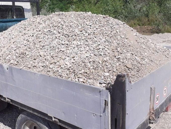 Piatră nisip pământ amestec