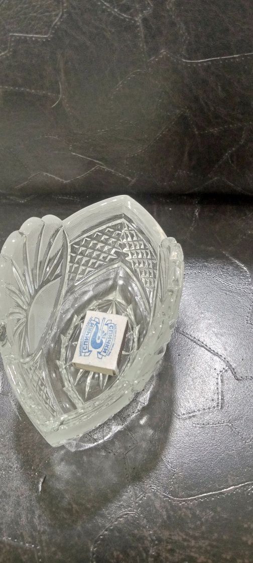 стаканы,вазы  хрустальные