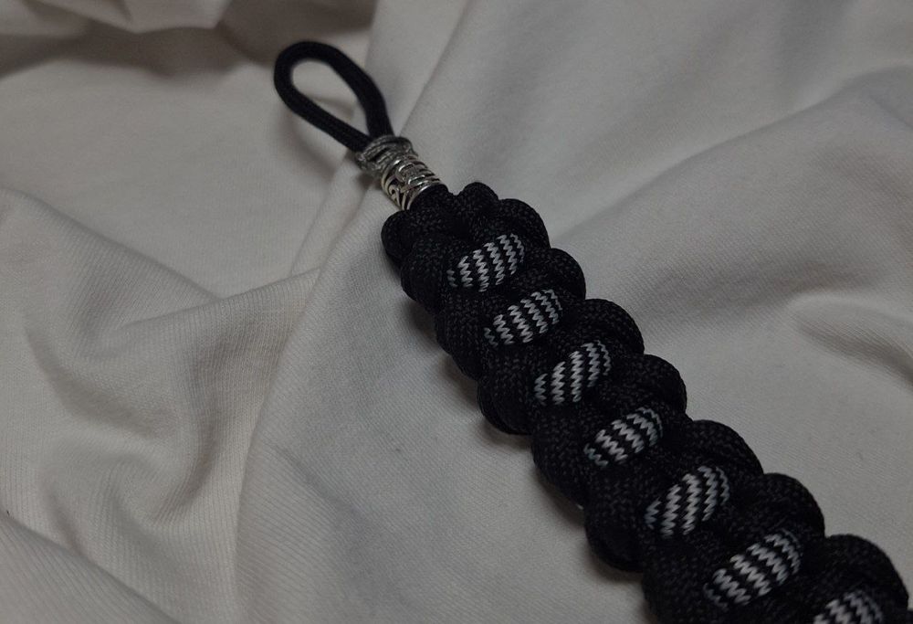 Плетённые браслеты из паракорда