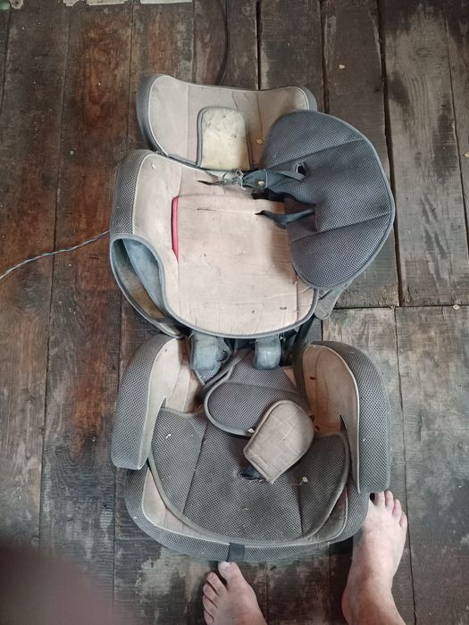 Детское кресло лежало на даче