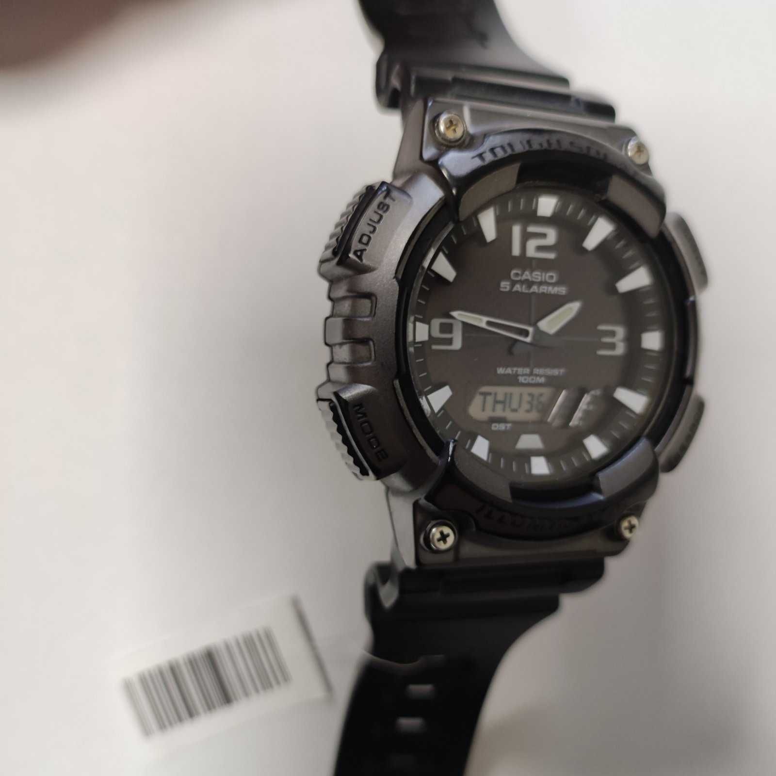 Часовник Casio AQ-S810W