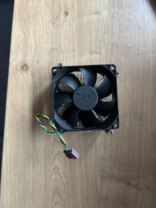 Vând pachet complet de ventilatoare pentru PC