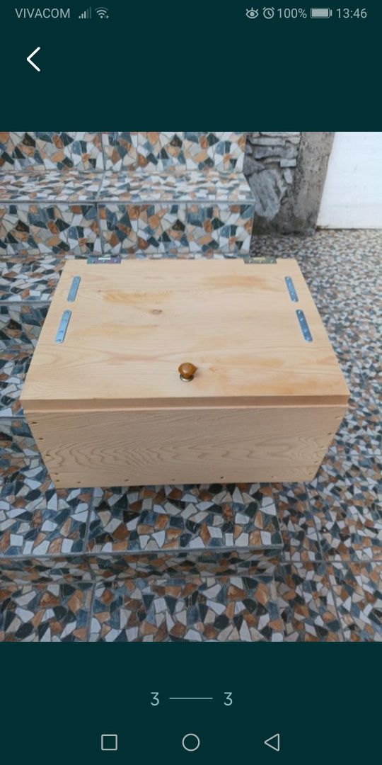 Кутия сандък от дърво подходяща за съхранение на дрехи и др.Има дръжки