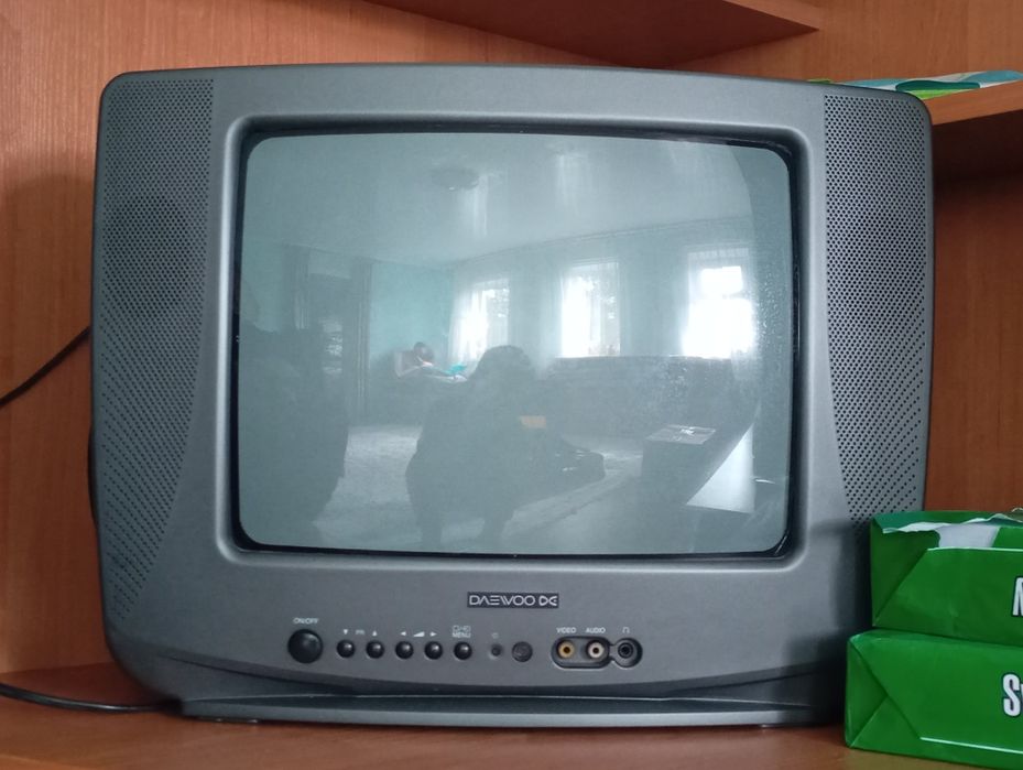 Продам телевизор