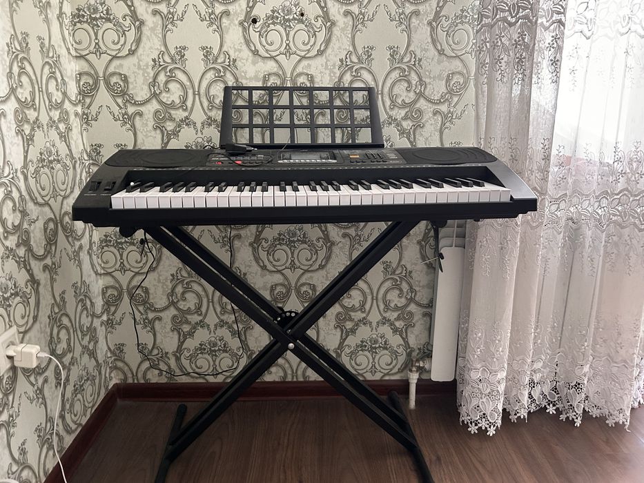Синтезатор МК 812