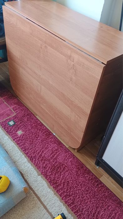 Продам стол книжка