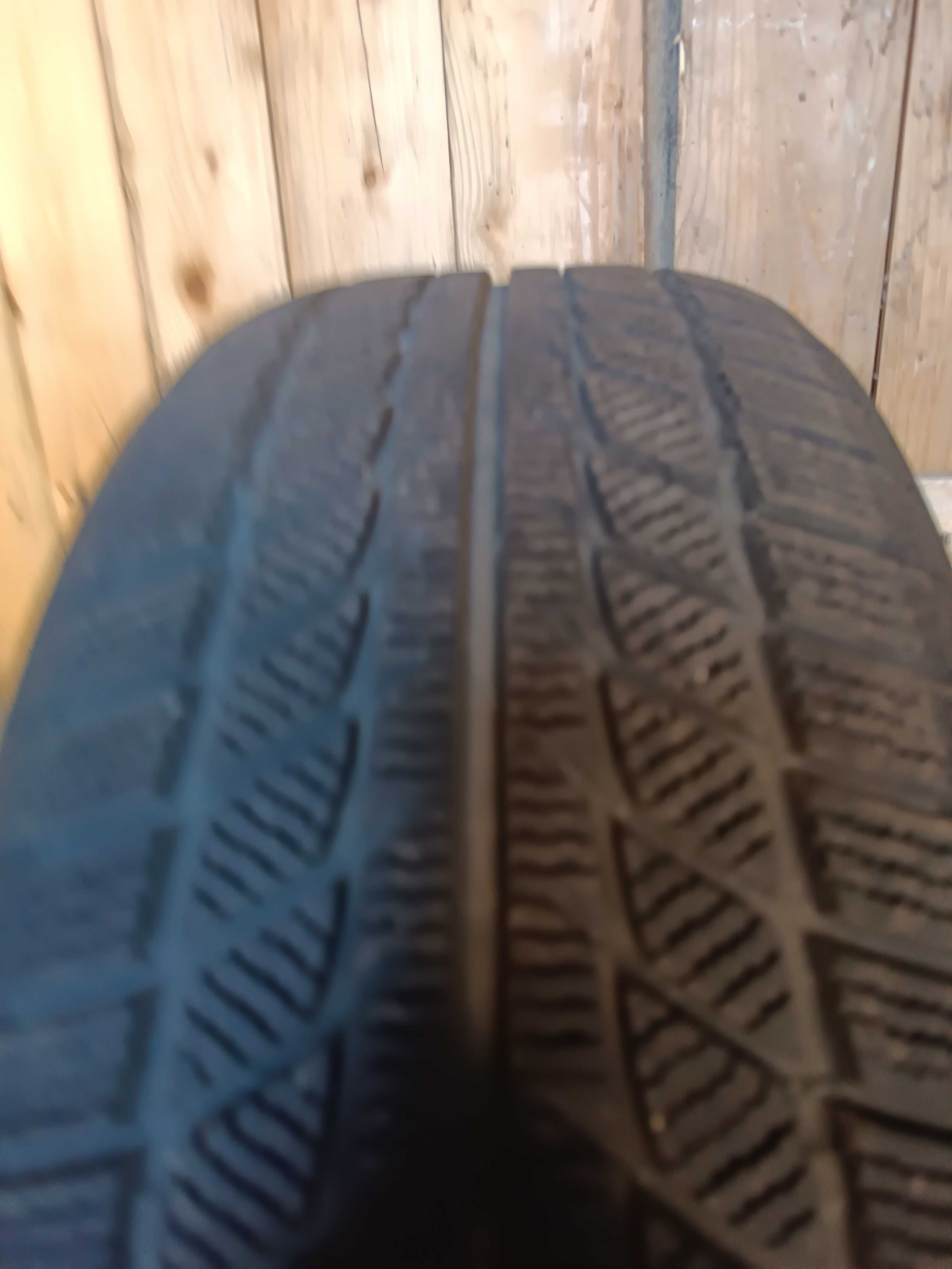Продавам 4бр гуми 2 бр-18ц и2бр 17ц