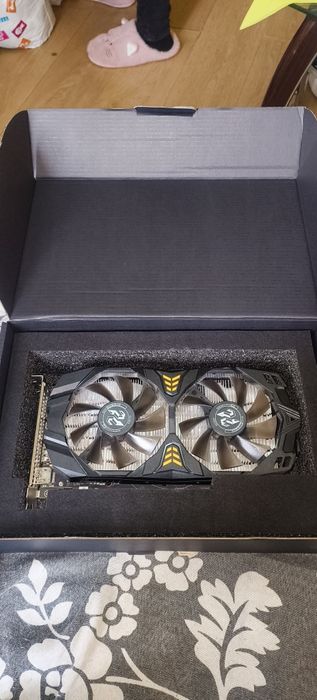 Gpu Amd Radeon rx580 8gb/Brand Peladin