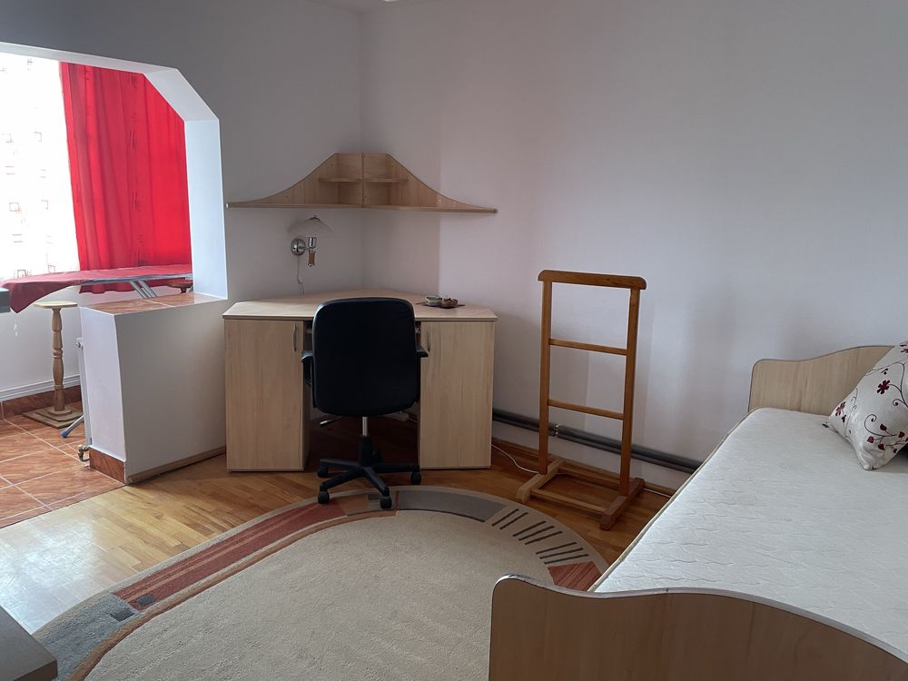 Apartament 3 camere decomandat Zona Bucovina, langa Giovana.