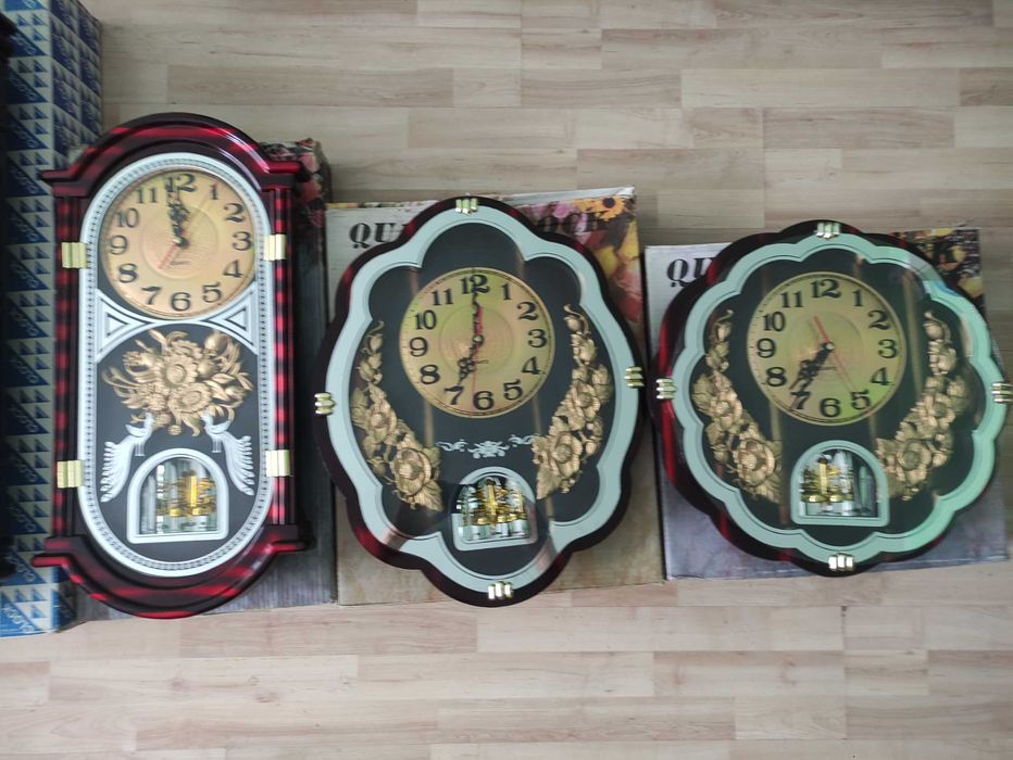 Стенни часовници на батерии