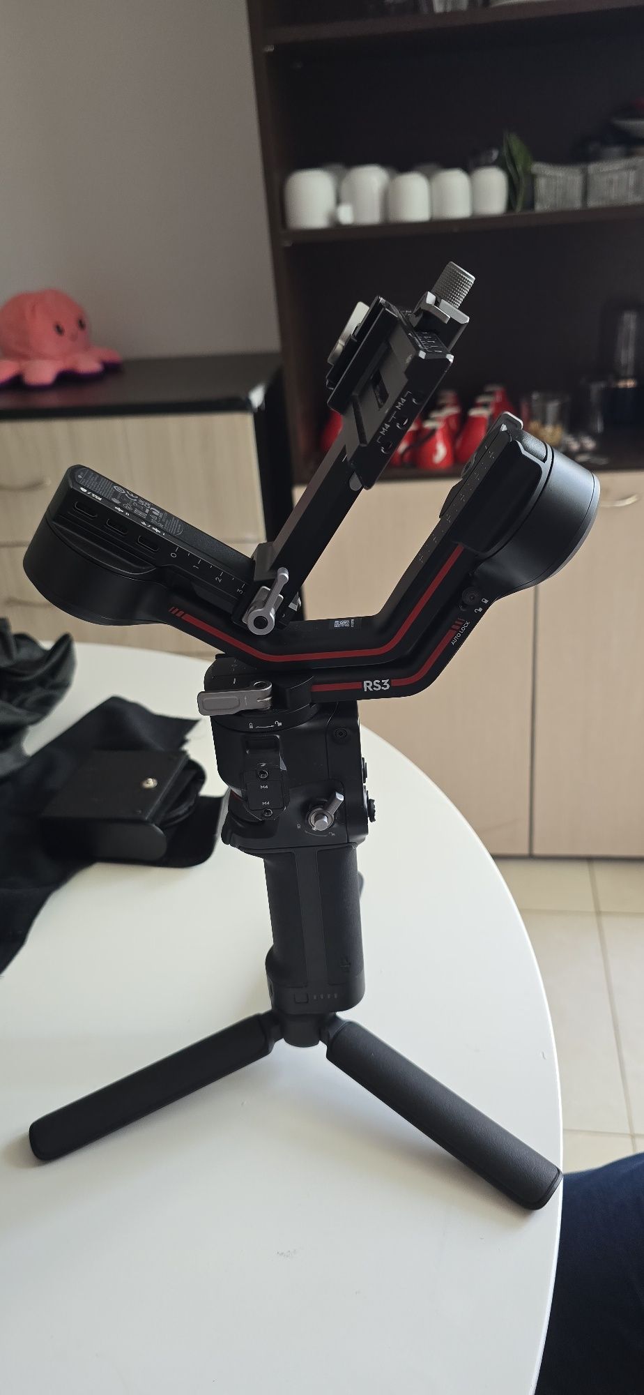 Пълен кино комплект: Камера Blackmagic Pocket Cinema Camera 6K + аксес