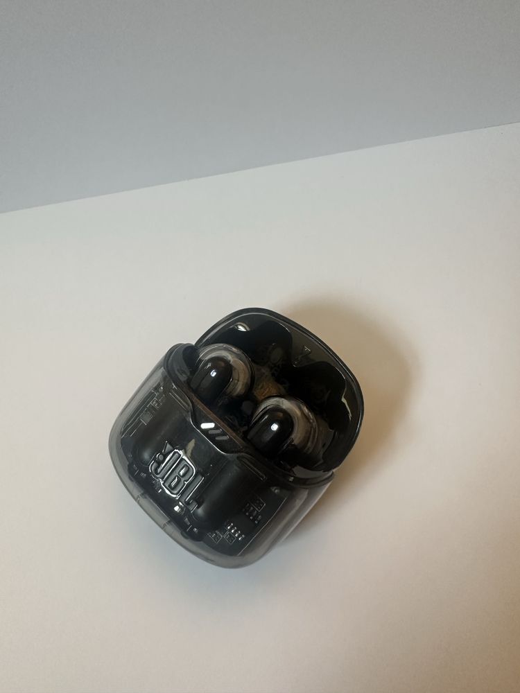 casti in ear JBL tune black ,sunt ca noi .