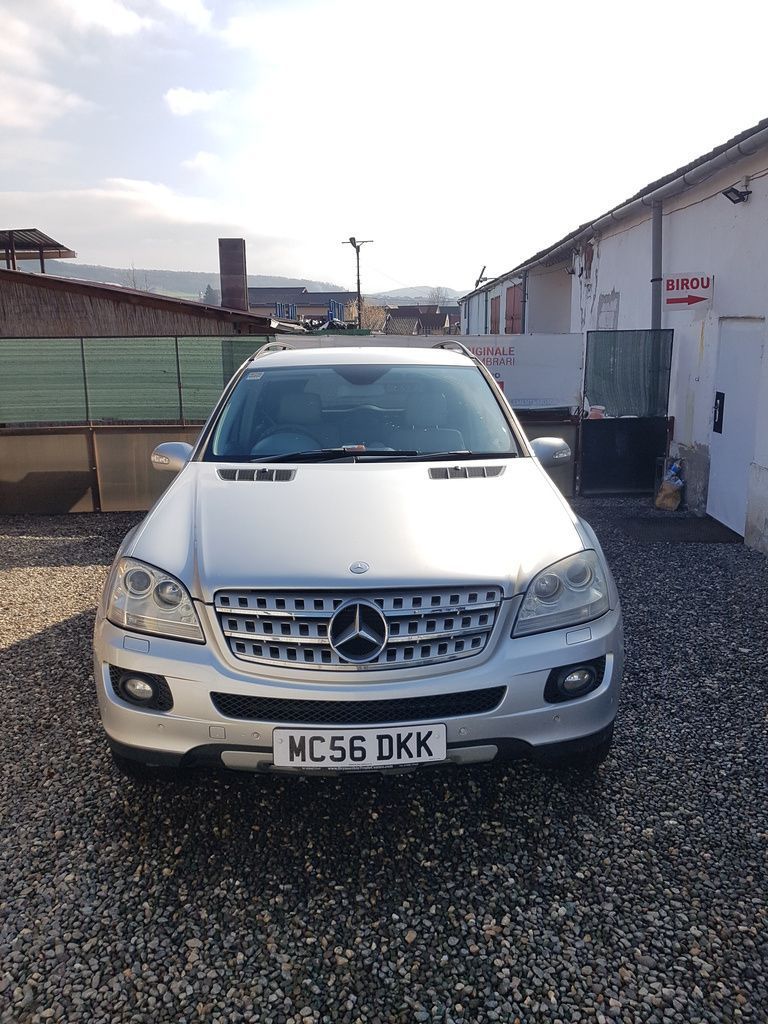 Dezmembrez Mercedes ML W164 3.0 D 2005-2009